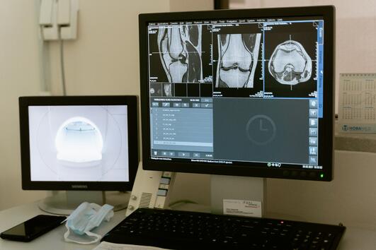 Каква е разликата между рентген, ЯМР и компютърна томография