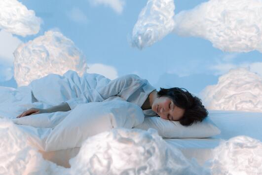 Какво най-често сънуват жените и какво означава според най-известните съновници?