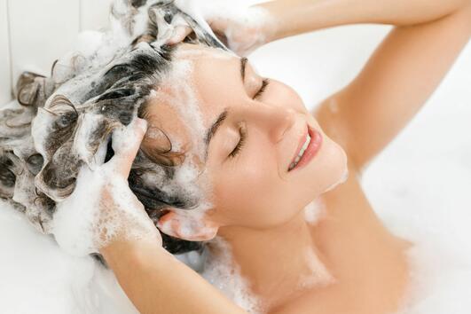 Ползи и вреди на сулфатите в продуктите за коса