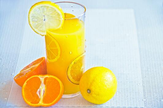 Чистият плодов сок може да доведе до напълняване при децата