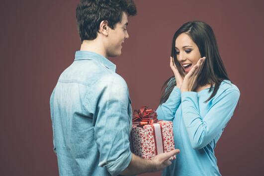 10 идеи за подаръци, които ще разпалят вашето романтично сърце за Свети Валентин
