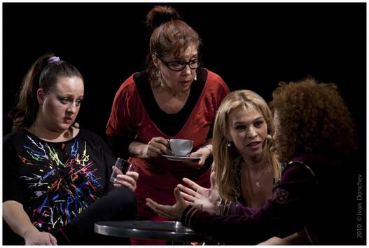 "Стъпка напред" от жените в Младежки театър "Николай Бинев"
