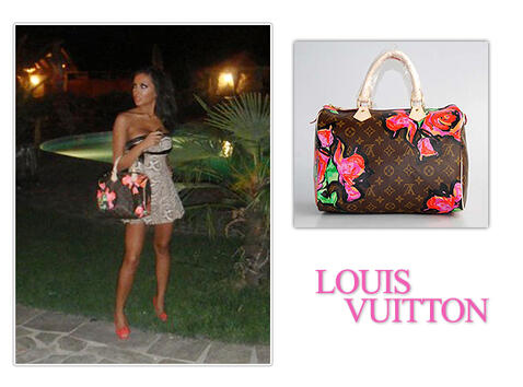 Чанта Louis Vuitton от колекцията Monogram Roses Canvas Handbags.