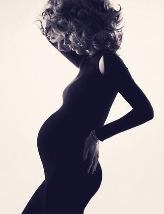 Ева Херцигова - бременна и невероятна