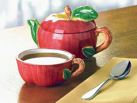 Чай със специалното участие на есенни плодове
