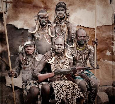 Преди да си отидат: 30 застрашени от изчезване племена и техният фотограф 