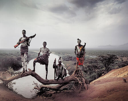 <p>Племето каро също живее в Източноафриканската рифтова долина и също не е особено дружелюбно към външни лица. </p>
