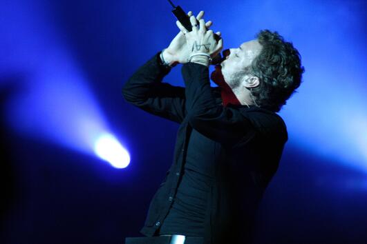 Coldplay финансират британски филм