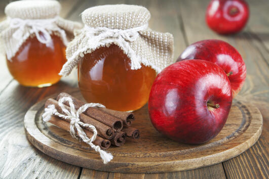 Здрави с ябълков оцет и мед
