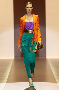 Ярки цветове и бизнес шик предлагат от Gucci за новия сезон