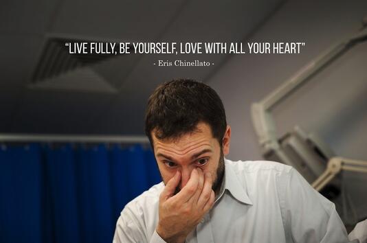 <p>"Живей пълноценно, бъди себе си, обичай с цялото си сърце."</p>