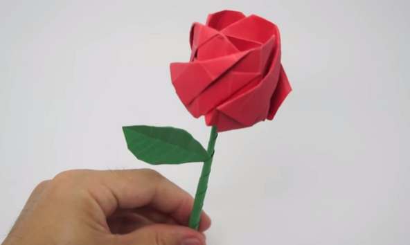 7 красиви оригами декорации за любителите на хартиеното изкуство
