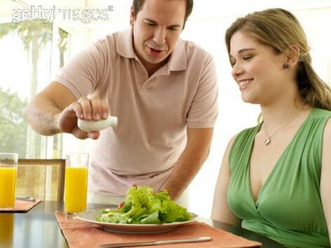 Пазим се от затлъстяване, когато се храним със семейството 