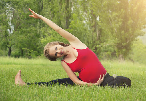 Йога упражнения, подходящи за бременни дами
