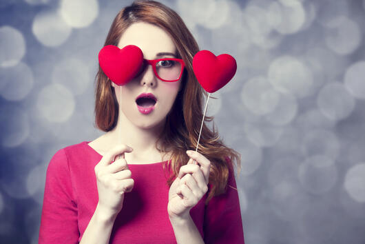 11 неща, които всяко влюбено момиче иска да каже на своята тайна тръпка
