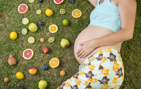 Яденето на плодове по време на бременността прави децата по-умни