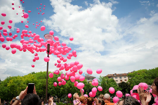 Над 1500 души се включиха в похода на Avon срещу рака на гърдата 