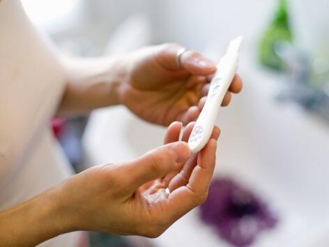 Защо не трябва да си правите тест за бременност, преди менструацията ви да е закъсняла?