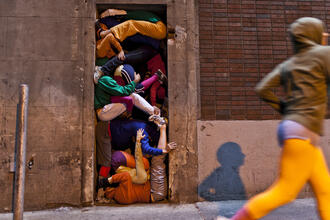 Лудо акробатично изкуство по градските улици