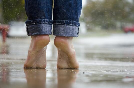 11 тайни за това как да се отървете от неприятната миризма на краката 