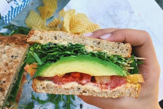 Здравословни сандвичи с авокадо