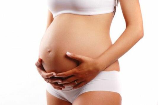 Как да намалим стриите през бременността според докторите