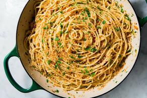 Ще ви предложим една малко по нетипична рецепта за спагети Аншоата