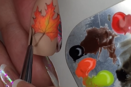 Как да си направите маникюр с есенни листа (ВИДЕО)