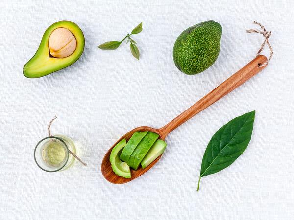  Предимствата при потребление на авокадото за суха и повредена коса 