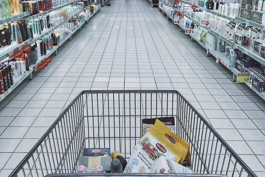 9 манипулации за пазаруване, които ни карат да харчим повече пари 