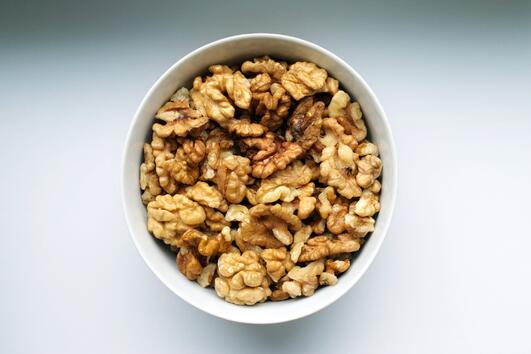 Шепа орехи за борба с килограмите с напредването на възрастта