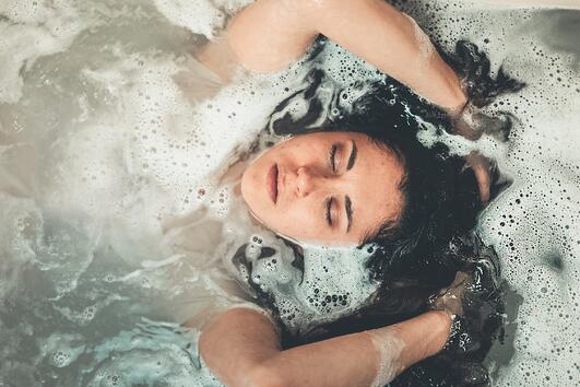 Една топла вана е това, от което се нуждаете при стрес
