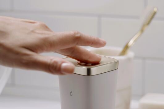 L’ORÉAL представи първото по рода си 3 в 1 смарт устройство за грижа за кожата в домашни условия 