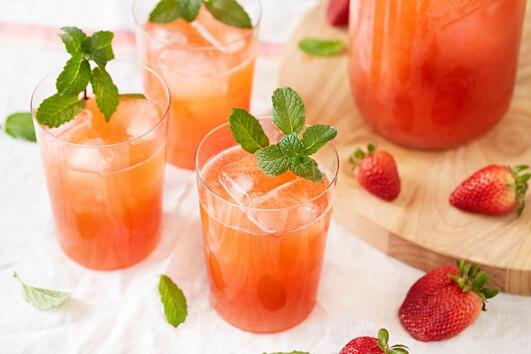 Как да си приготвите ягодова лимонада вкъщи