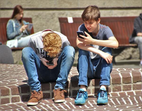Защо децата под 13-годишна възраст не бива да използват социални мрежи 