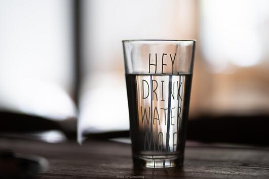 Какво ще се случи с тялото ви, ако пиете твърде много вода