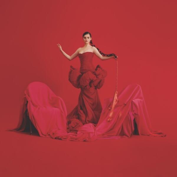 Selena Gomez представи първия си албум на испански език “REVELACIÓN”