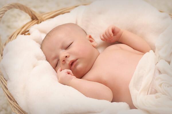 4 лесни стъпки за приспиване на бебе 