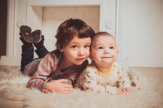 8 начина да помогнете на детето да преодолее ревността си към братчето или сестричката