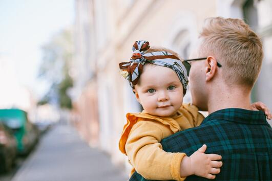 Татковците са по-внимателни към дъщерите, твърди проучване