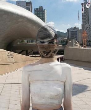 Корейска артистка създава невероятни оптични илюзии върху лицето и тялото си