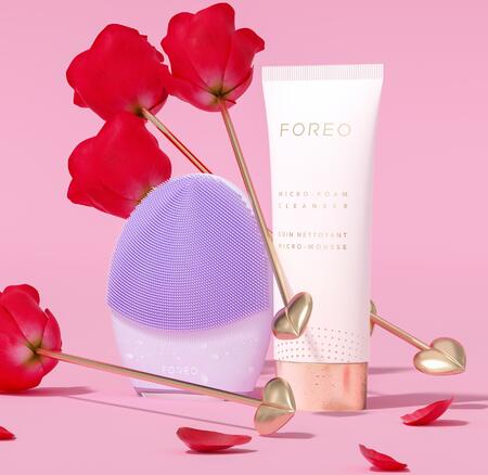 FOREO стартира кампания за Свети Валентин, вдъхновена от хита на Майли Сайръс „Flowers“