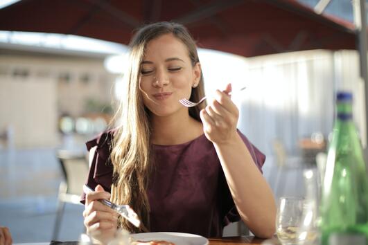 5 признака, че не дъвчете храната си правилно 