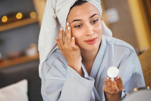 5 основни грешки, които допускате във вечерната си грижа за кожата