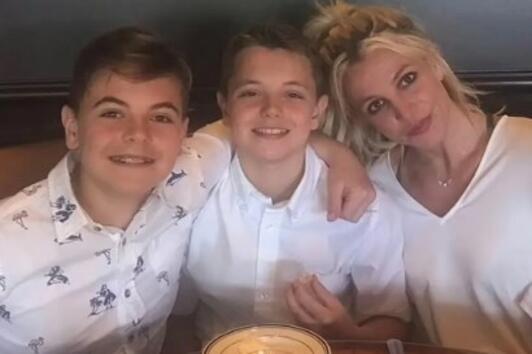 Ще се срещне ли Бритни Спиърс със синовете си преди да заминат за Хавай с Кевин Федърлайн?