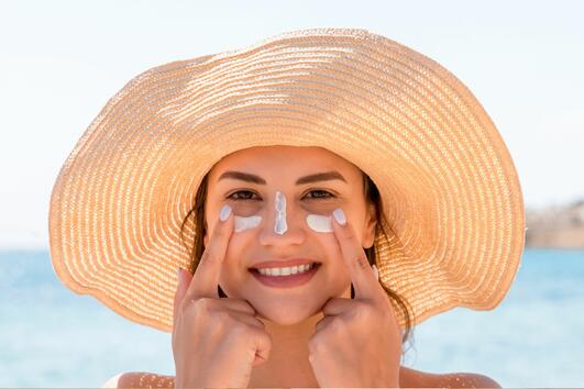 Какво се случва с кожата на лицето ви, ако не използвате слънцезащита всеки ден?