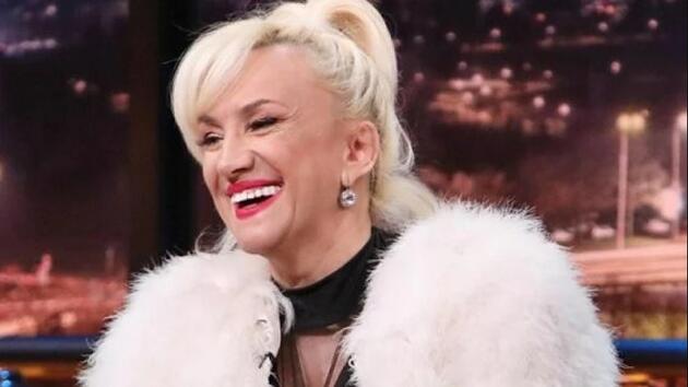 "Няма да пея кючеци!": Сашка Васева се завръща на сцената!