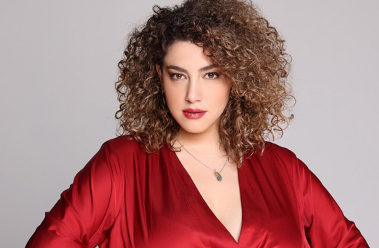 Нора от Music Idol е новата певица на Слави и Ку-ку бенд
