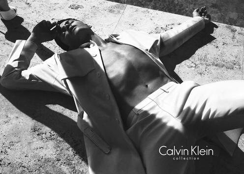 Черно-бялата страст на Calvin Klein
