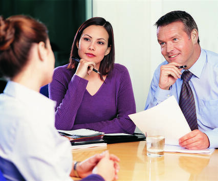 Жените говорят трудно на бизнес срещи, но защо?